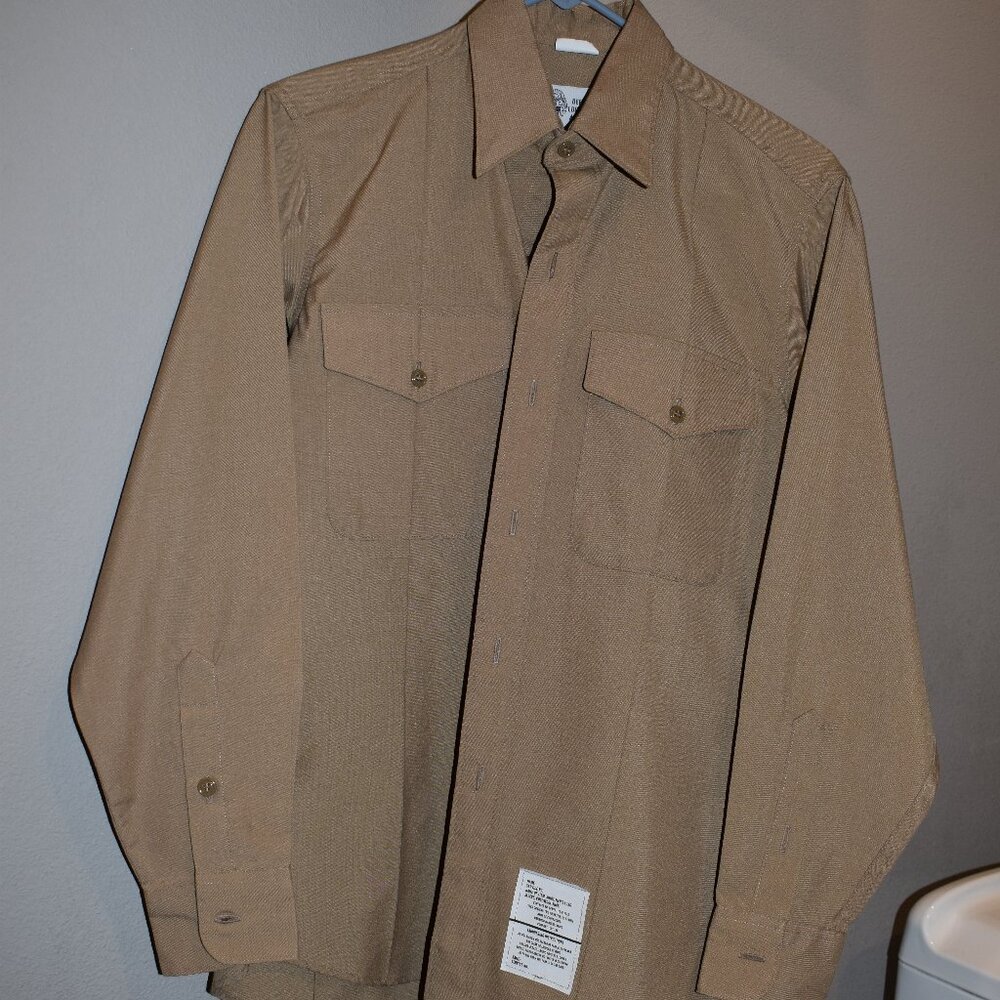 Defense Logistics Agency Khaki Shirt Size 15 X 33